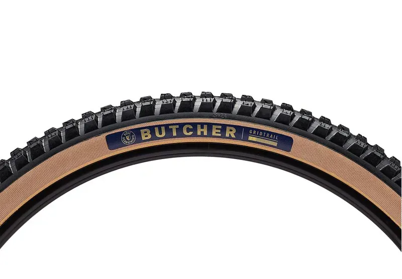 Butcher Grid Trail T9 TLR Soil Searching Tan Trail Tire  29x2.4-2