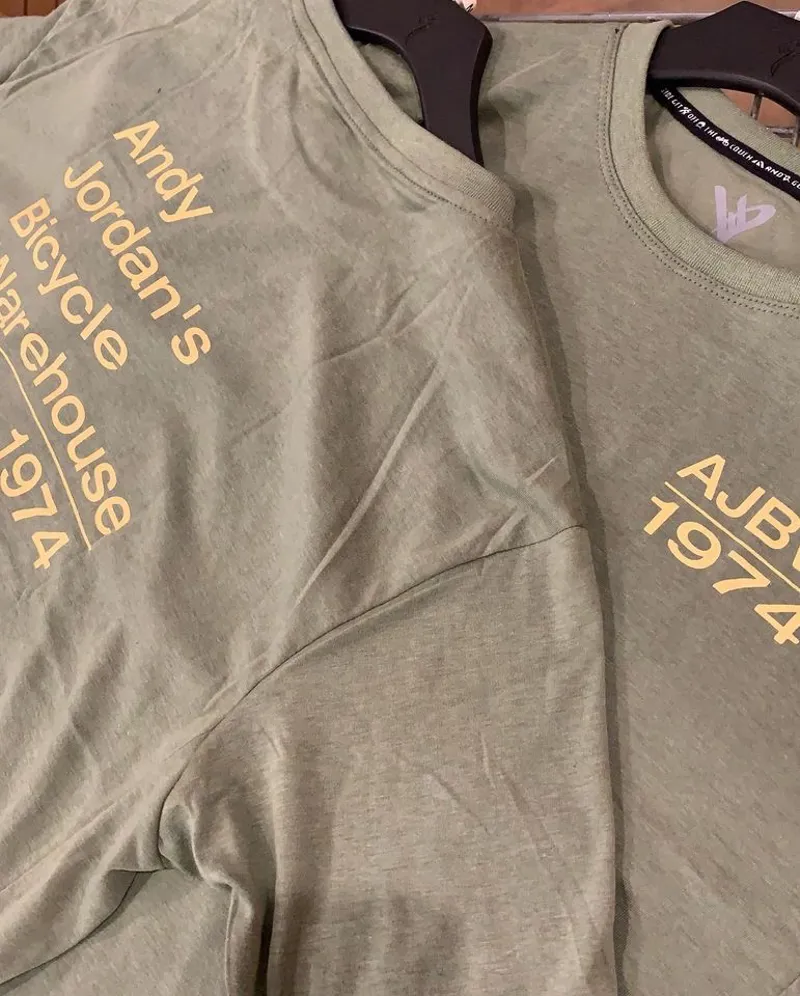 AJBW Merino Tee MD Grn/Gld Weevil Outdoor-1